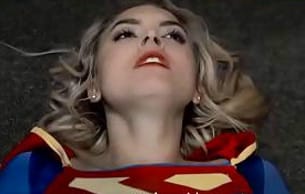 supergirl nua sendo violada